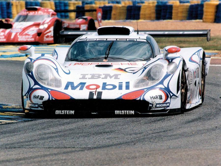  Porsche 911 GT1 1998 года  (фото 19 из 19)